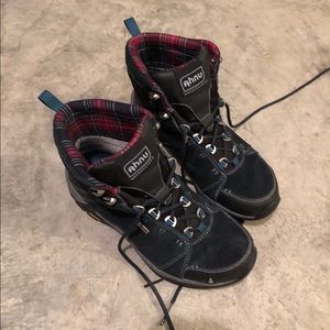 Ahnu Vibram navy hiking boots